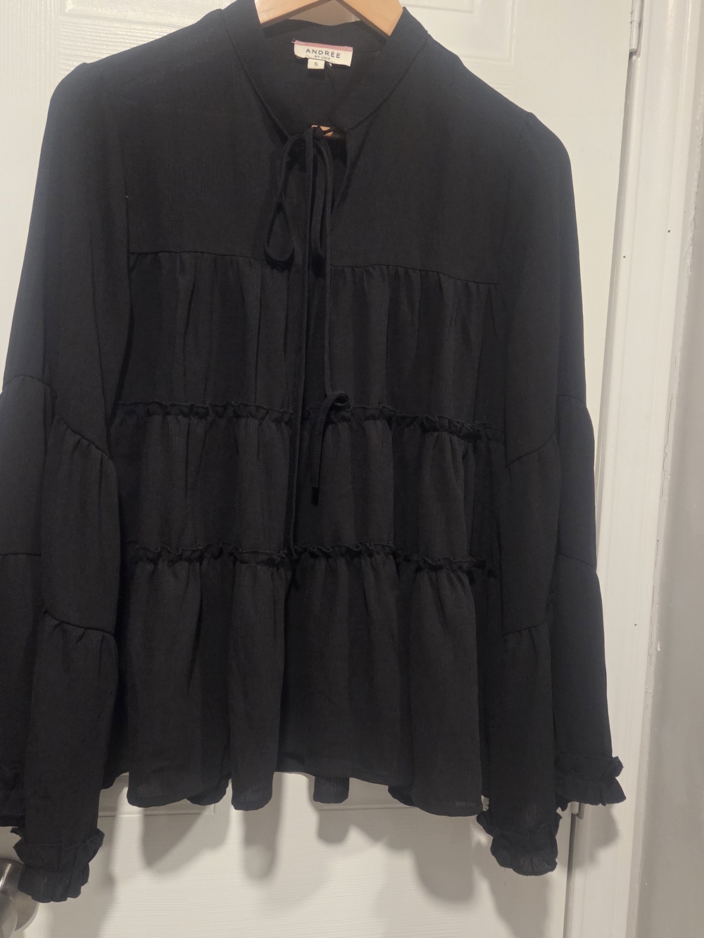 Andree By Unit, Black Ruffled Tie-Neck Women's Blouse.